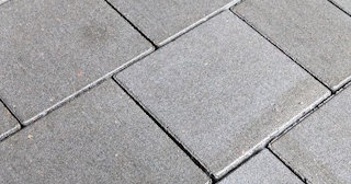 Гранитная брусчатка для дорожек и площадок в Михайловке в октябре