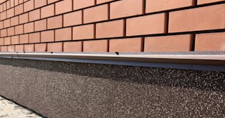 Облицовка цоколя керамогранитом в Михайловке в октябре