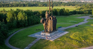 Благоустройство памятников в Михайловке от 915 руб. – компания ТротуарнаяПлитка