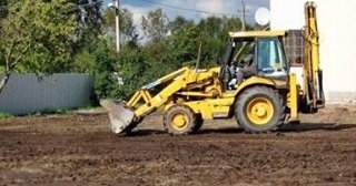 Выравнивание рельефа в Михайловке в октябре