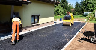 Асфальтирование тротуаров в Михайловке - цена от 3558 руб. в ТротуарнаяПлитка